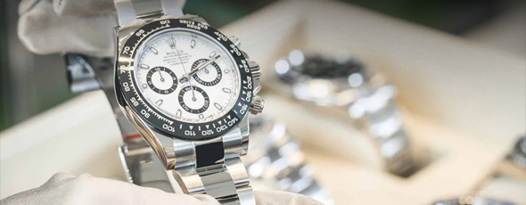 Haute Horologe - Why More Buyers Are Choosing Pre-Owned Luxury Watch