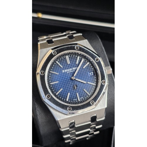 AUDEMARS PIGUET ROYAL OAK EXTRA-THIN "JUMBO" SMOKED BLUE TITANIUM/PLATINUM 39MM LIMITED EDITION OF 250 PIECES - 15202IP.OO.1240IP.01