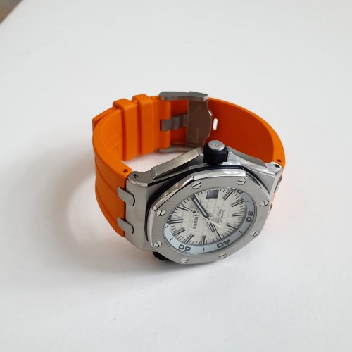 AUDEMARS PIGUET ROYAL OAK OFFSHORE DIVER WHITE STEEL 42MM - 15710ST.OO.A010CA.01